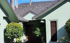 Gold On Gillies 3 Bedroom House